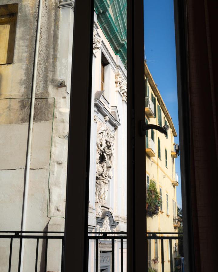 Dimora Cavour Hotel เนเปิลส์ ภายนอก รูปภาพ