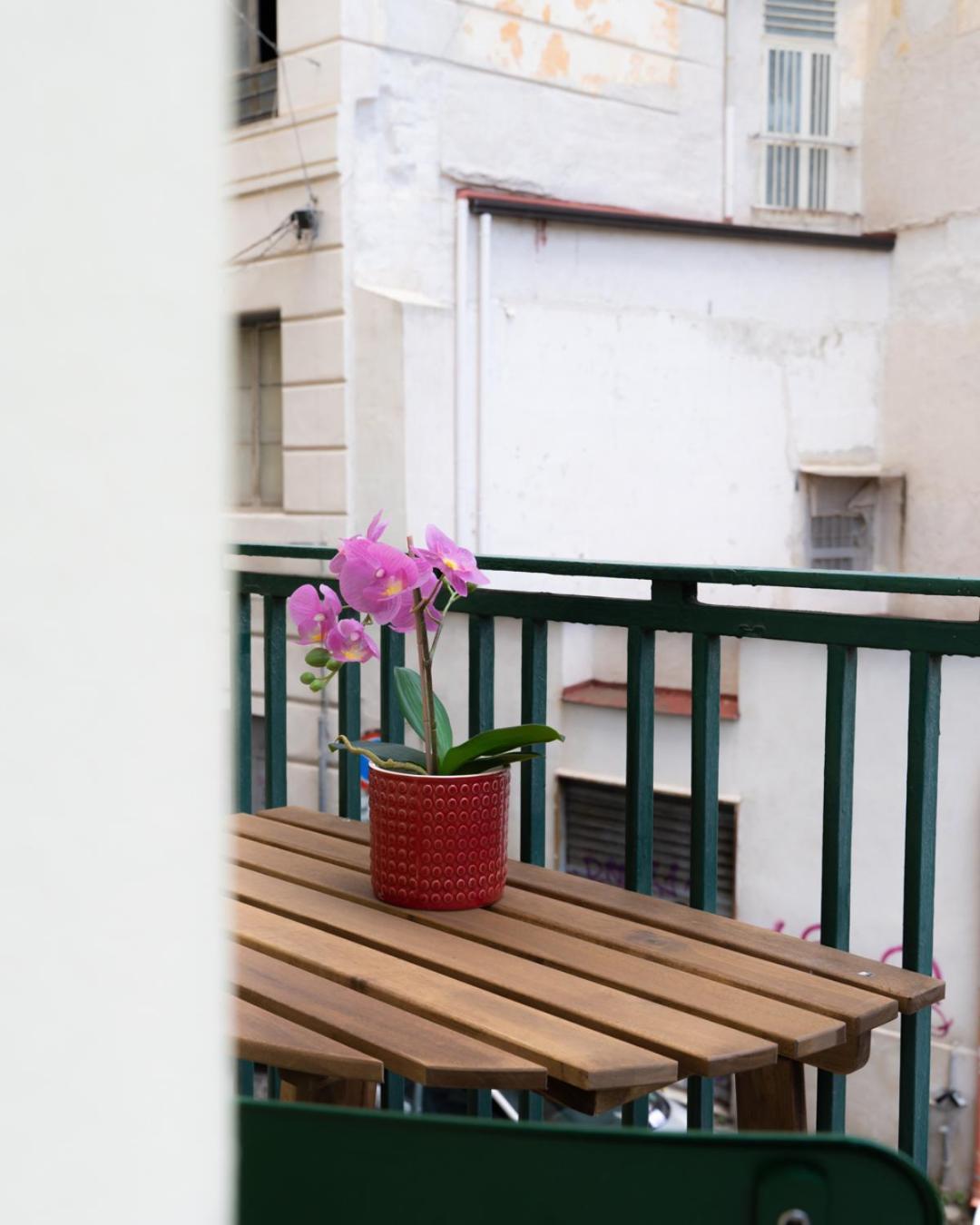 Dimora Cavour Hotel เนเปิลส์ ภายนอก รูปภาพ